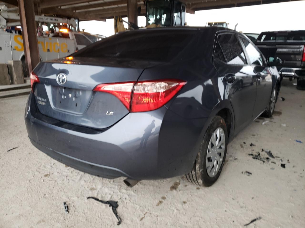 Photo 4 from auction – 2017 TOYOTA COROLLA L with VIN 5YFBURHE6HP677072