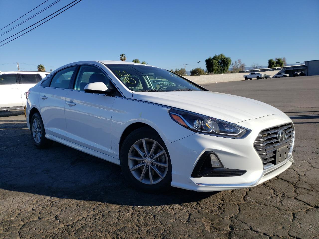 HYUNDAI SONATA SE 2019 with VIN 5NPE24AFXKH740199 - Photo from auction