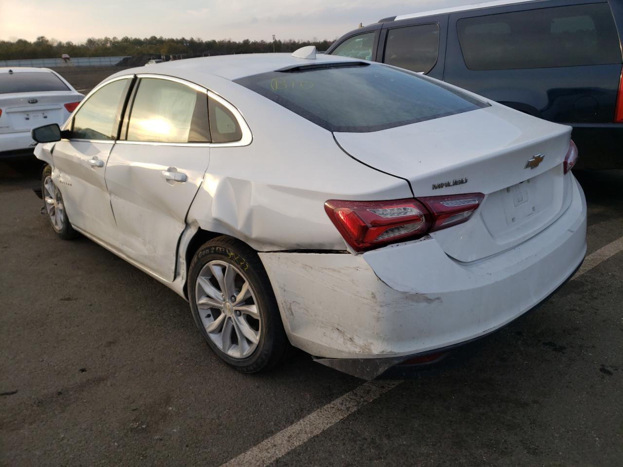 Photo 3 from auction – 2019 CHEVROLET MALIBU LT with VIN 1G1ZD5ST4KF166790
