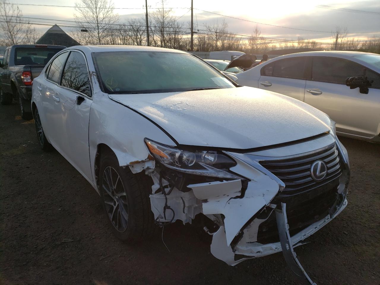 LEXUS ES 350 2016 with VIN 58ABK1GG5GU020652 - Photo from auction