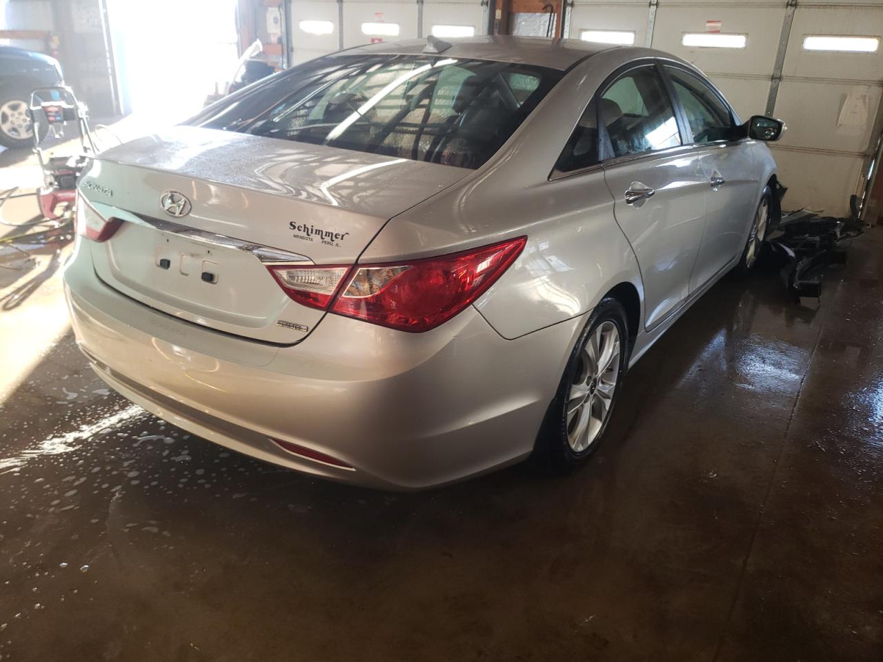Photo 4 from auction – 2013 HYUNDAI SONATA SE with VIN 5NPEC4AC5DH729827