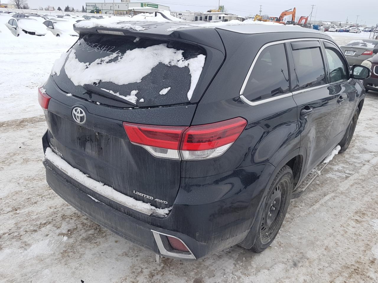 Фото 4 с аукциона – 2017 TOYOTA HIGHLANDER с VIN 5TDDZRFH8HS469371
