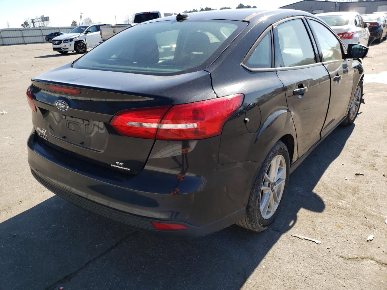 Photo 4 from auction – 2015 FORD FOCUS SE with VIN 1FADP3F24FL233870