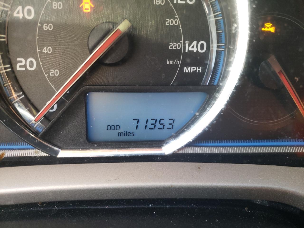 Photo 8 from auction – 2014 TOYOTA RAV4 LIMIT with VIN 2T3DFREV6EW136550