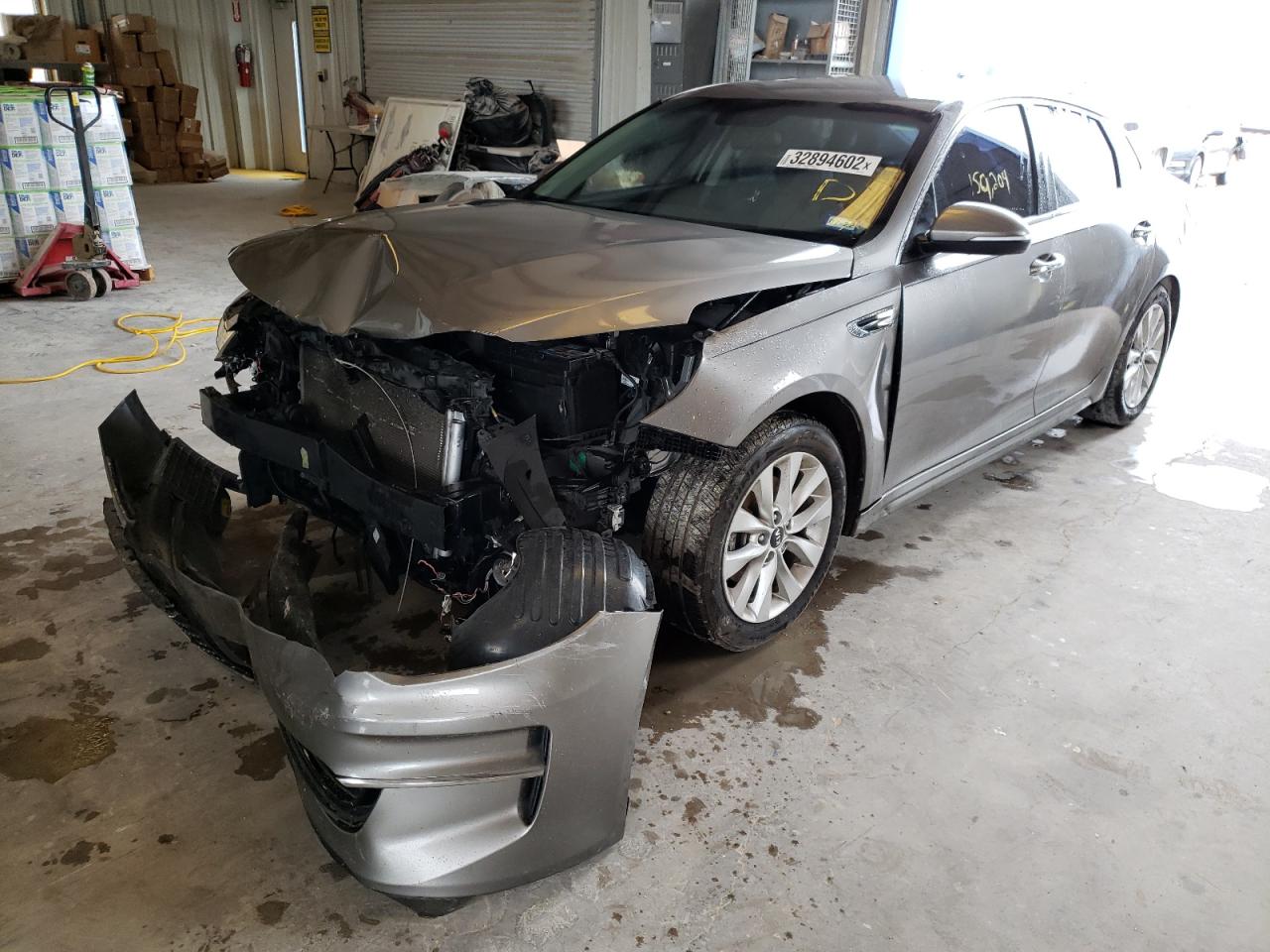 Photo 2 from auction – 2016 KIA OPTIMA EX with VIN 5XXGU4L36GG064262