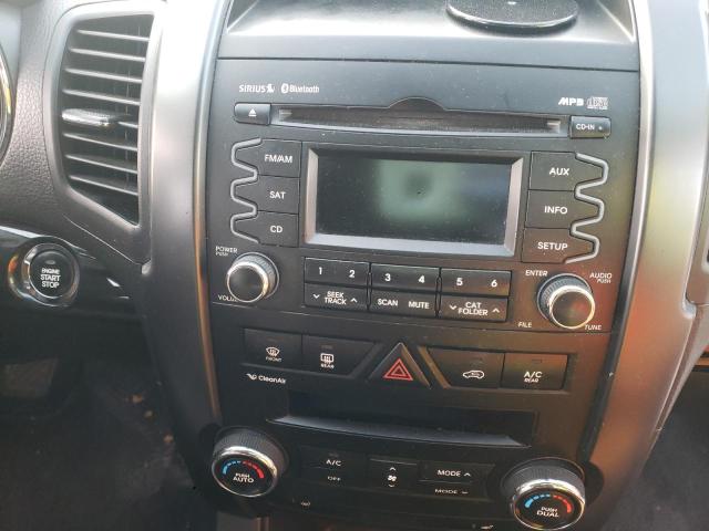 Photo 9 from auction – 2011 KIA SORENTO EX with VIN 5XYKU4A20BG034182