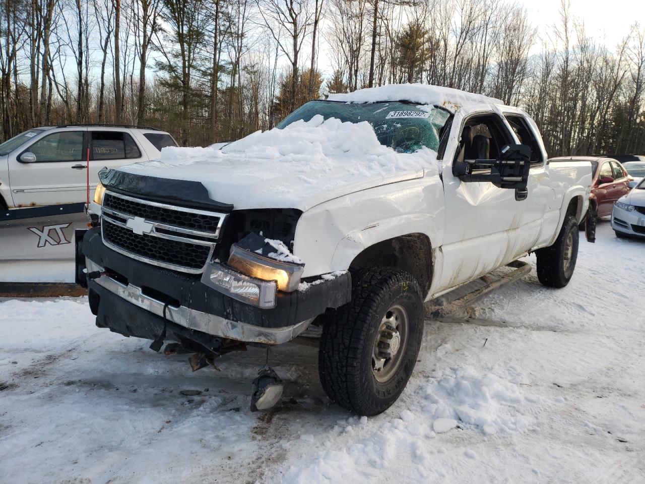 Photo 2 from auction – 2006 CHEVROLET SILVERADO with VIN 1GCHK29U96E108238