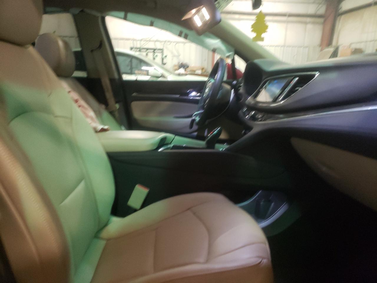 Photo 5 from auction – 2020 BUICK ENCLAVE PR with VIN 5GAERCKWXLJ299382