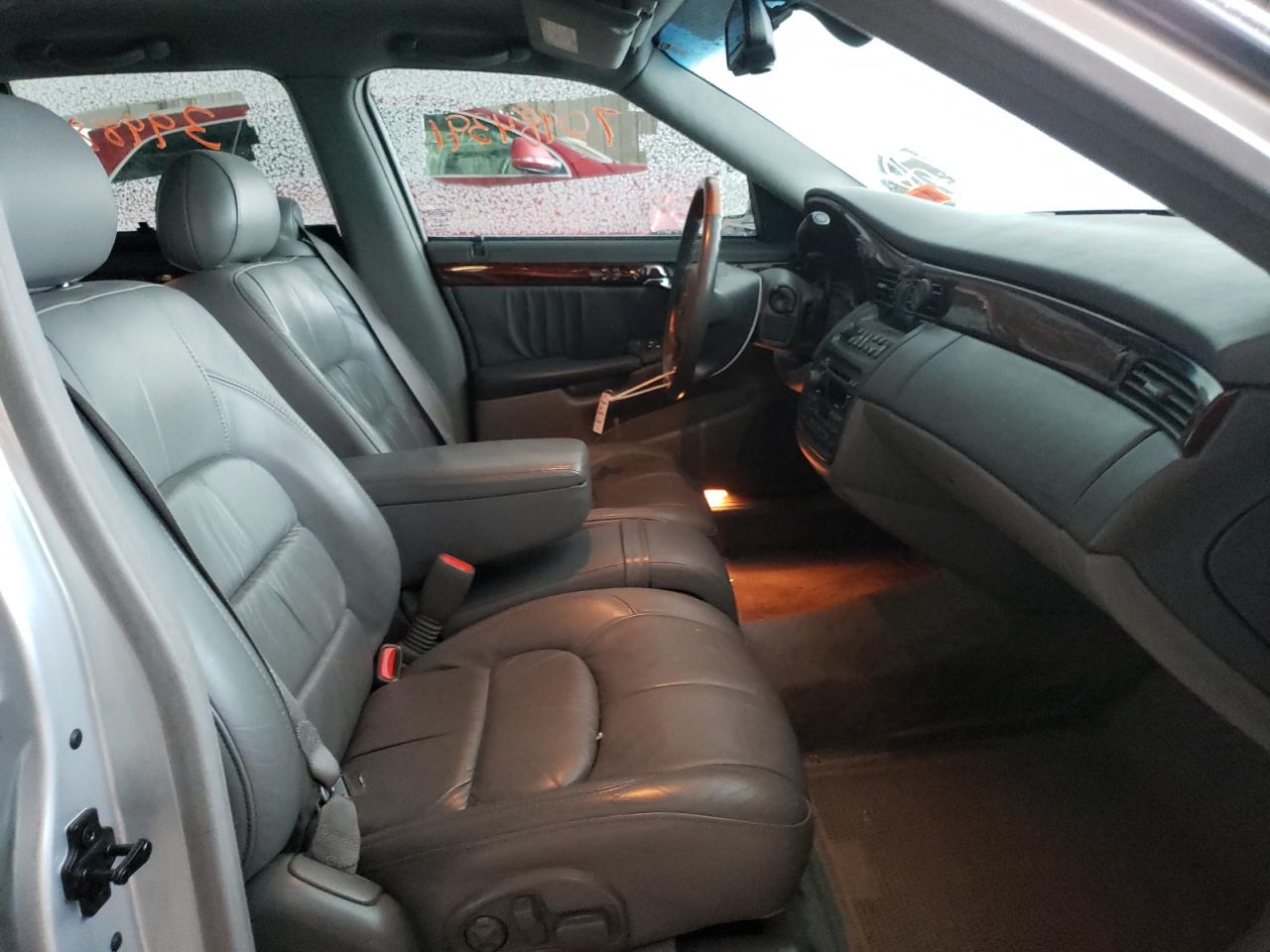 Photo 5 from auction – 2002 CADILLAC DEVILLE DH with VIN 1G6KE57Y72U251888