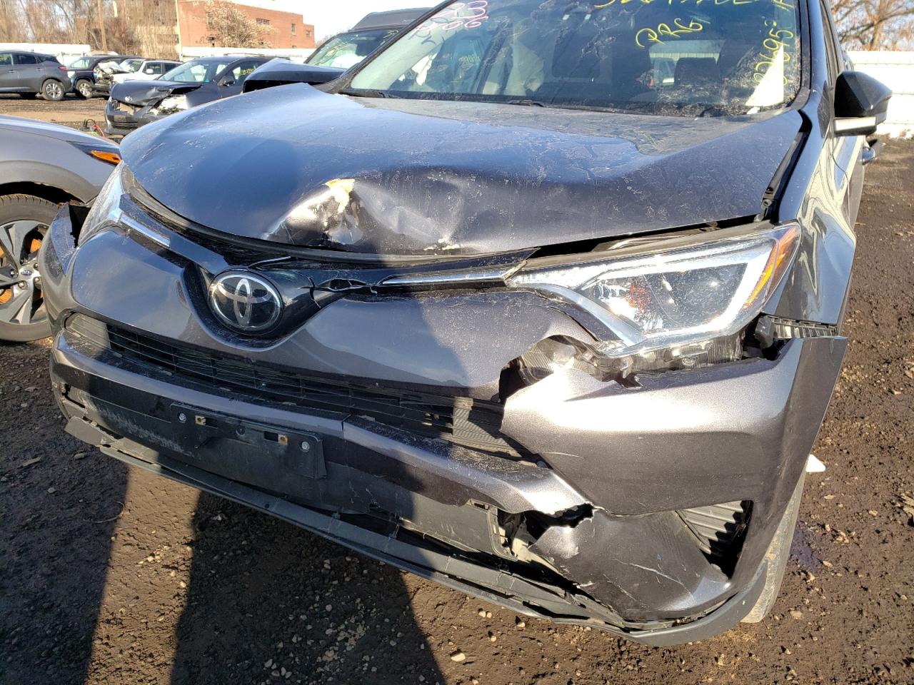 Photo 9 from auction – 2017 TOYOTA RAV4 LE with VIN JTMBFREV0HJ708335