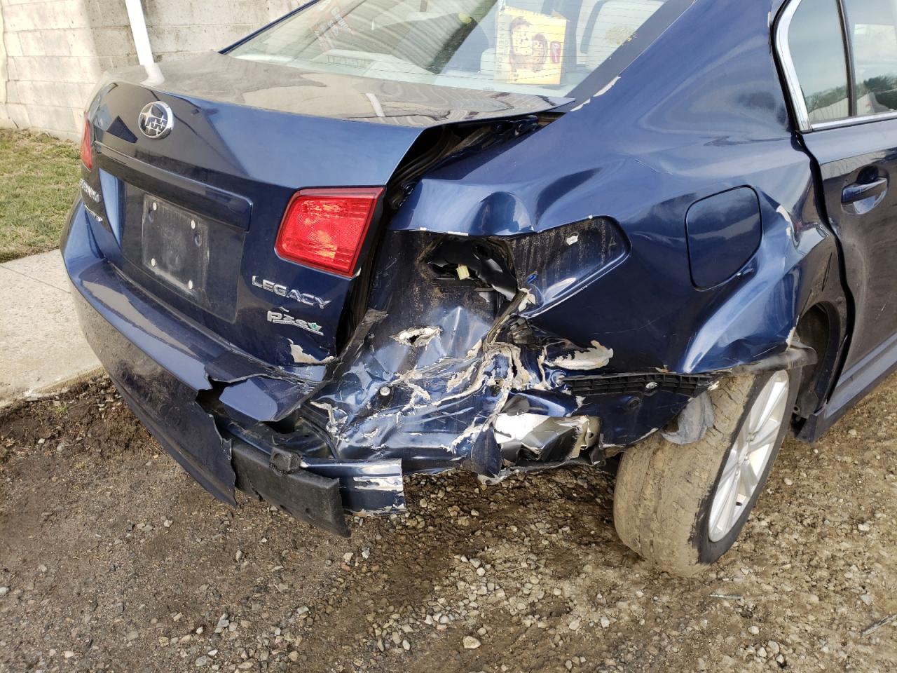 Photo 9 from auction – 2010 SUBARU LEGACY 2.5 with VIN 4S3BMBC6XA3219444