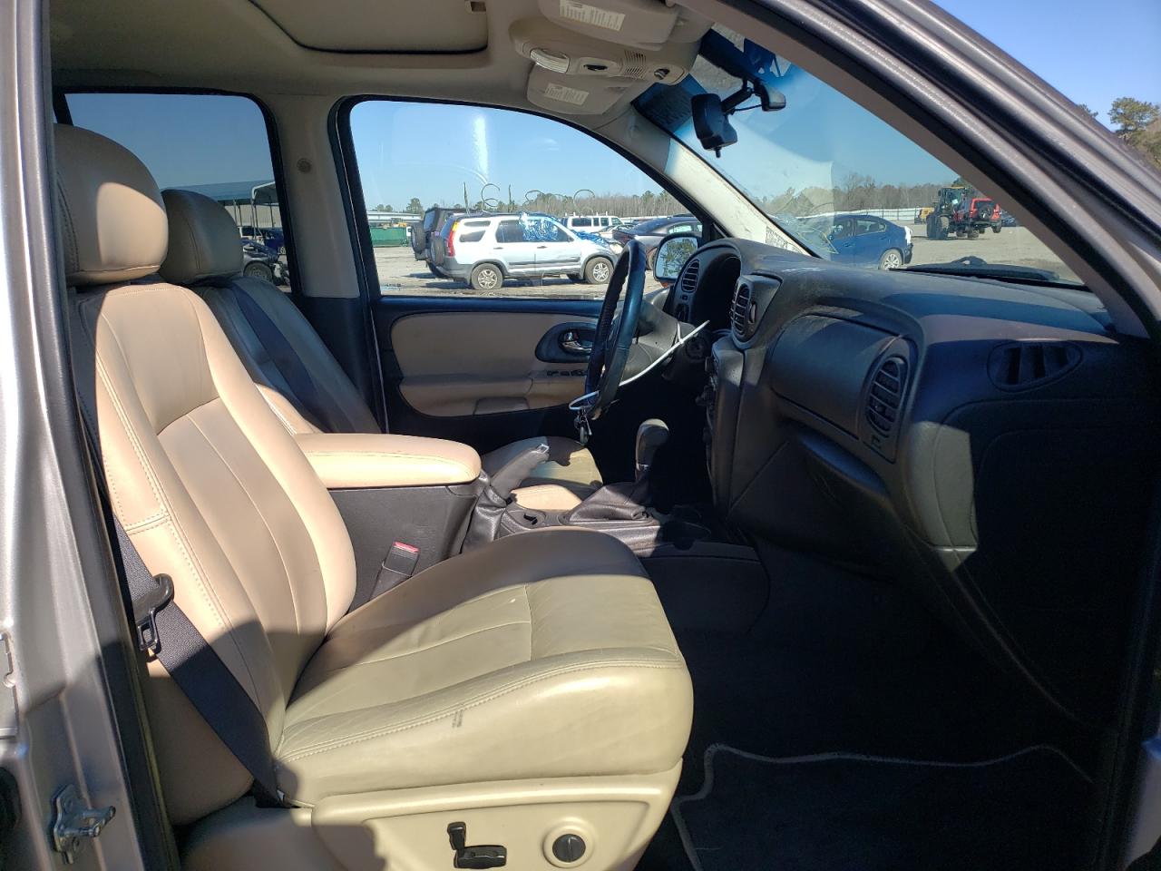Photo 5 from auction – 2005 CHEVROLET TRAILBLAZE with VIN 1GNDS13S652122136