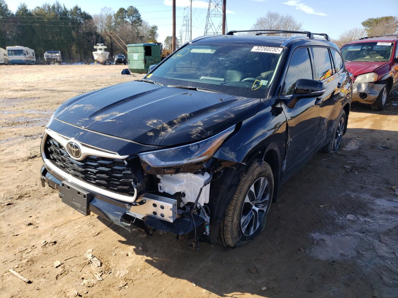 Photo 2 from auction – 2021 TOYOTA HIGHLANDER with VIN 5TDGZRBH6MS545179