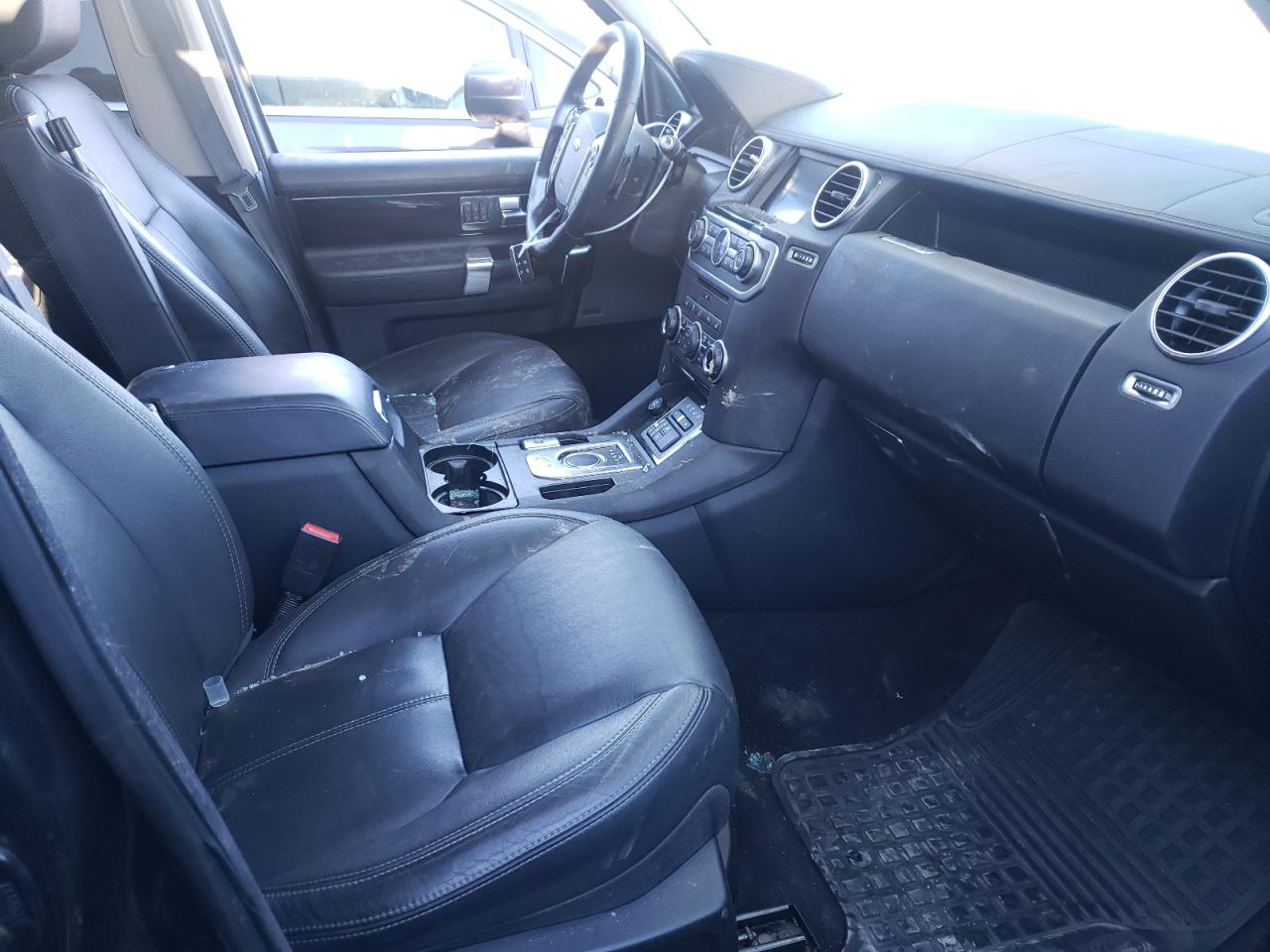 Photo 5 from auction – 2014 LAND ROVER LR4 HSE LU with VIN SALAK2V61EA727147