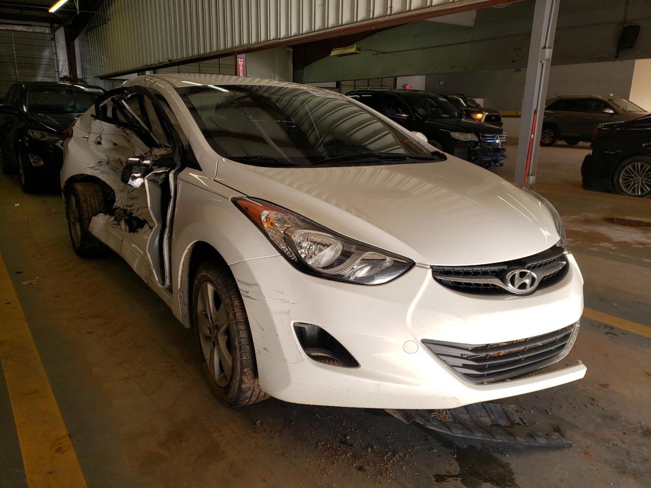 HYUNDAI ELANTRA GL 2012 with VIN 5NPDH4AE5CH109850 - Photo from auction