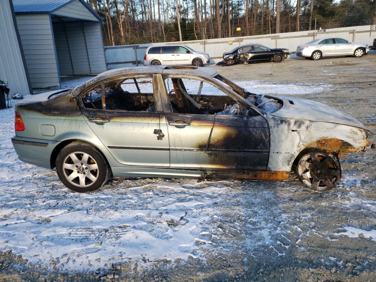 Photo 9 from auction – 2002 BMW 325 I with VIN WBAEV33452KL69920
