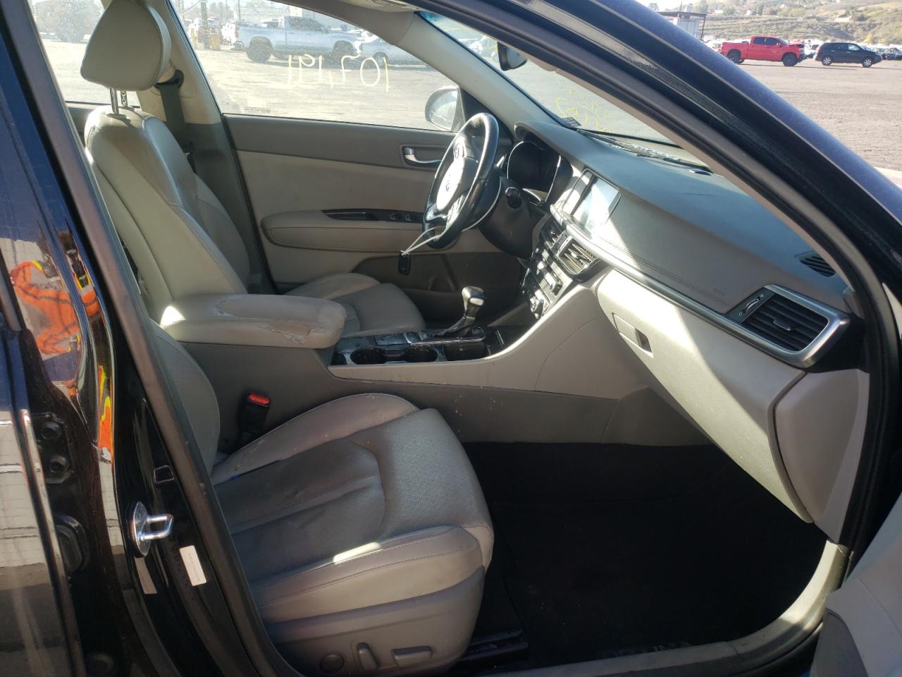 Photo 5 from auction – 2016 KIA OPTIMA EX with VIN 5XXGU4L3XGG055578