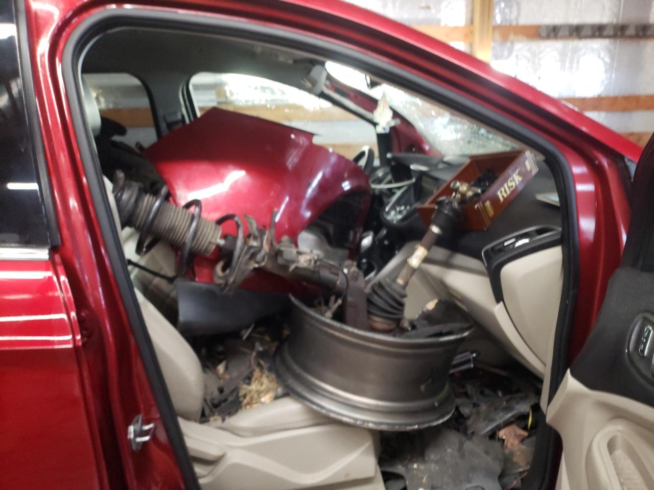 Photo 5 from auction – 2013 FORD ESCAPE SEL with VIN 1FMCU9H92DUB07781