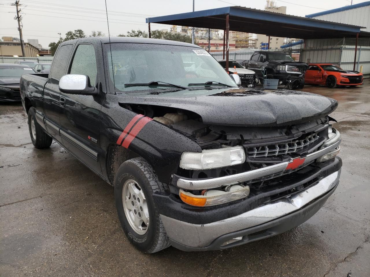 CHEVROLET SILVERADO 2000 with VIN 2GCEC19T5Y1269028 - Photo from auction