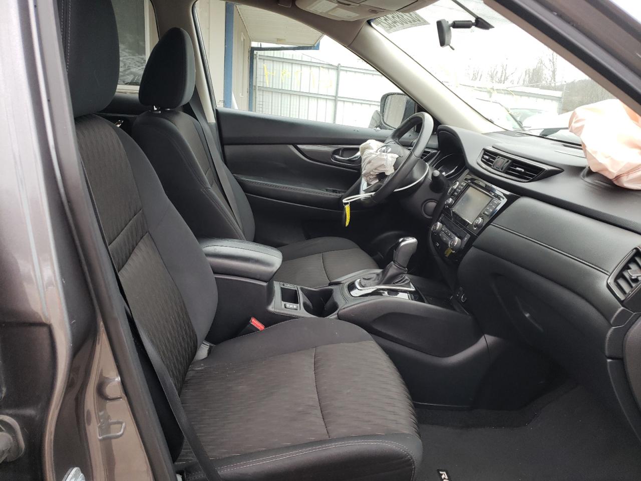 Photo 5 from auction – 2017 NISSAN ROGUE S with VIN 5N1AT2MTXHC799805