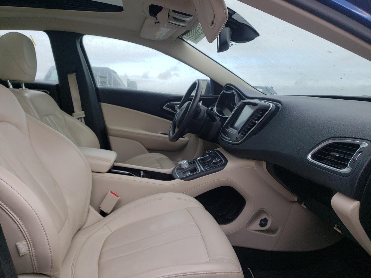 Photo 5 from auction – 2015 CHRYSLER 200 C with VIN 1C3CCCEG3FN639209