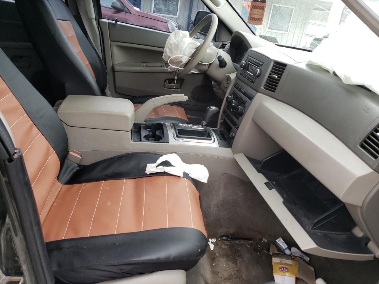 Photo 5 from auction – 2006 JEEP GRAND CHER with VIN 1J4GR48K36C347759