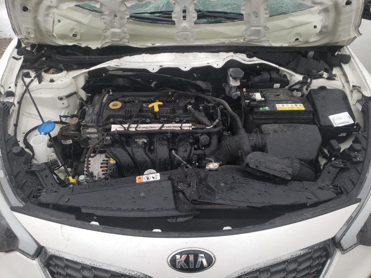 Photo 7 from auction – 2016 KIA FORTE LX with VIN KNAFX4A60G5516515