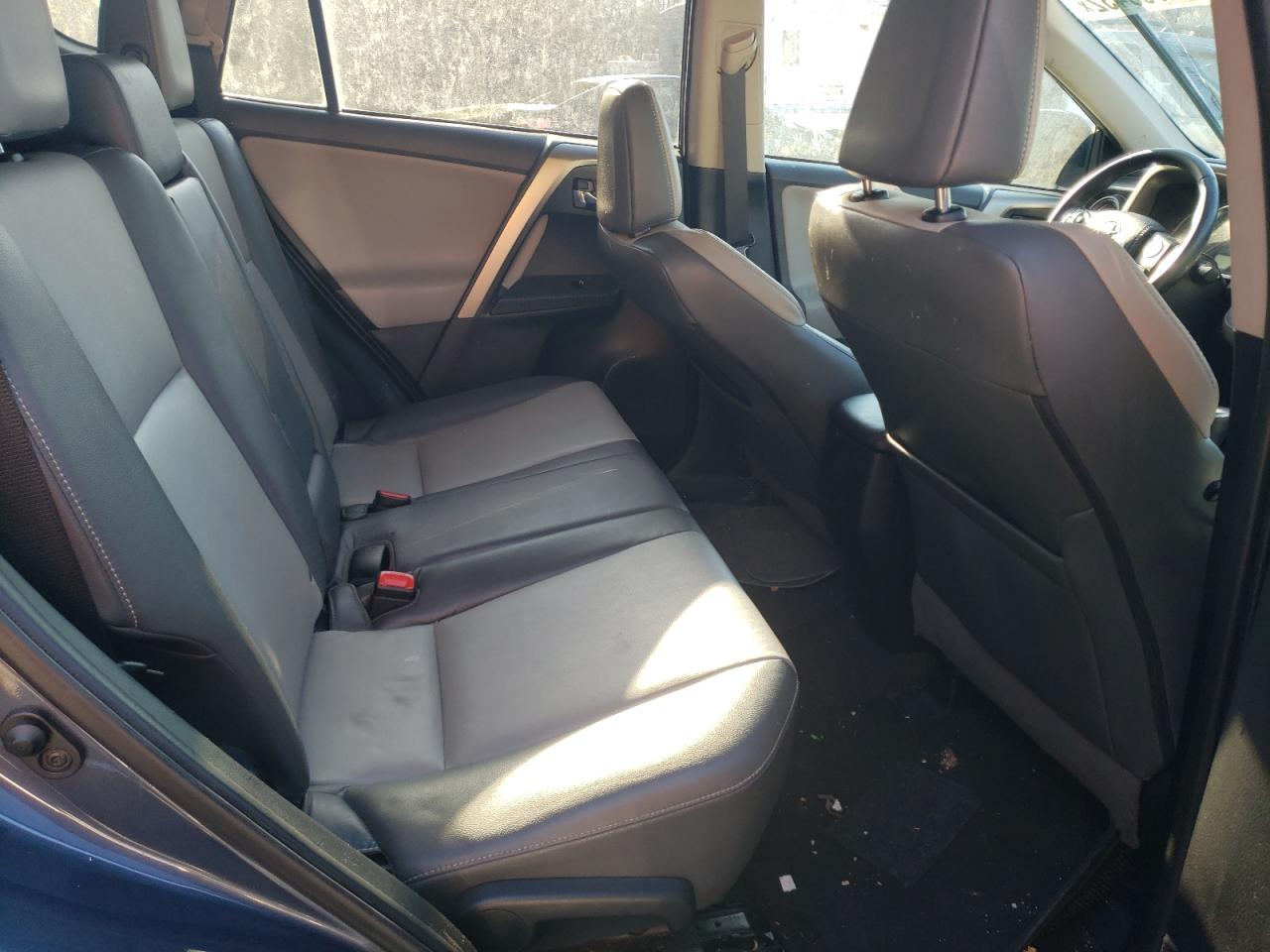 Photo 6 from auction – 2014 TOYOTA RAV4 LIMIT with VIN 2T3DFREV6EW136550
