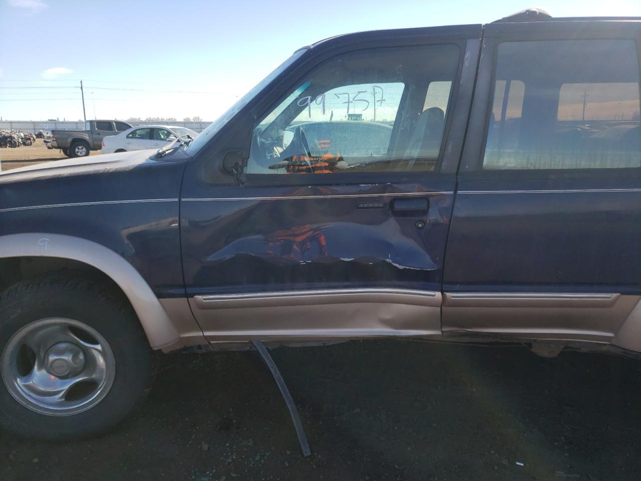 Photo 9 from auction – 1996 FORD EXPLORER with VIN 1FMDU34X7TZA63493
