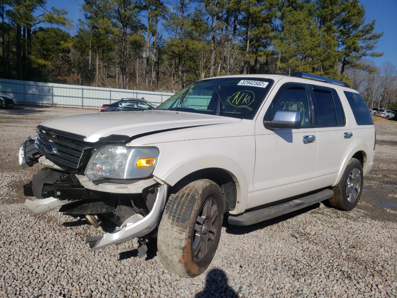 Foto 2 de la subasta – 2010 FORD EXPLORER L con VIN 1FMEU7F81AUA83928