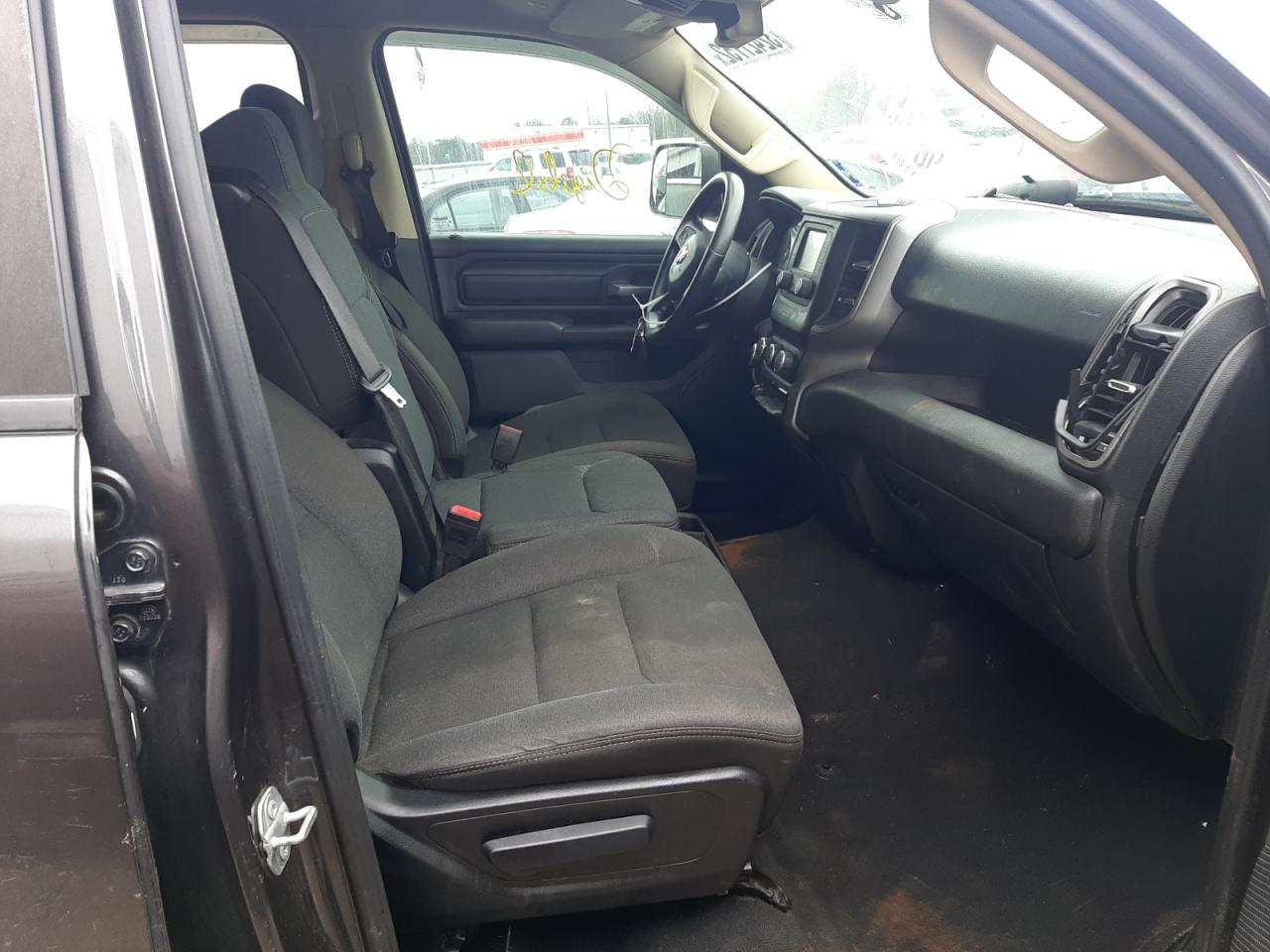 Photo 5 from auction – 2019 RAM 1500 TRADE with VIN 1C6RREGT3KN604214