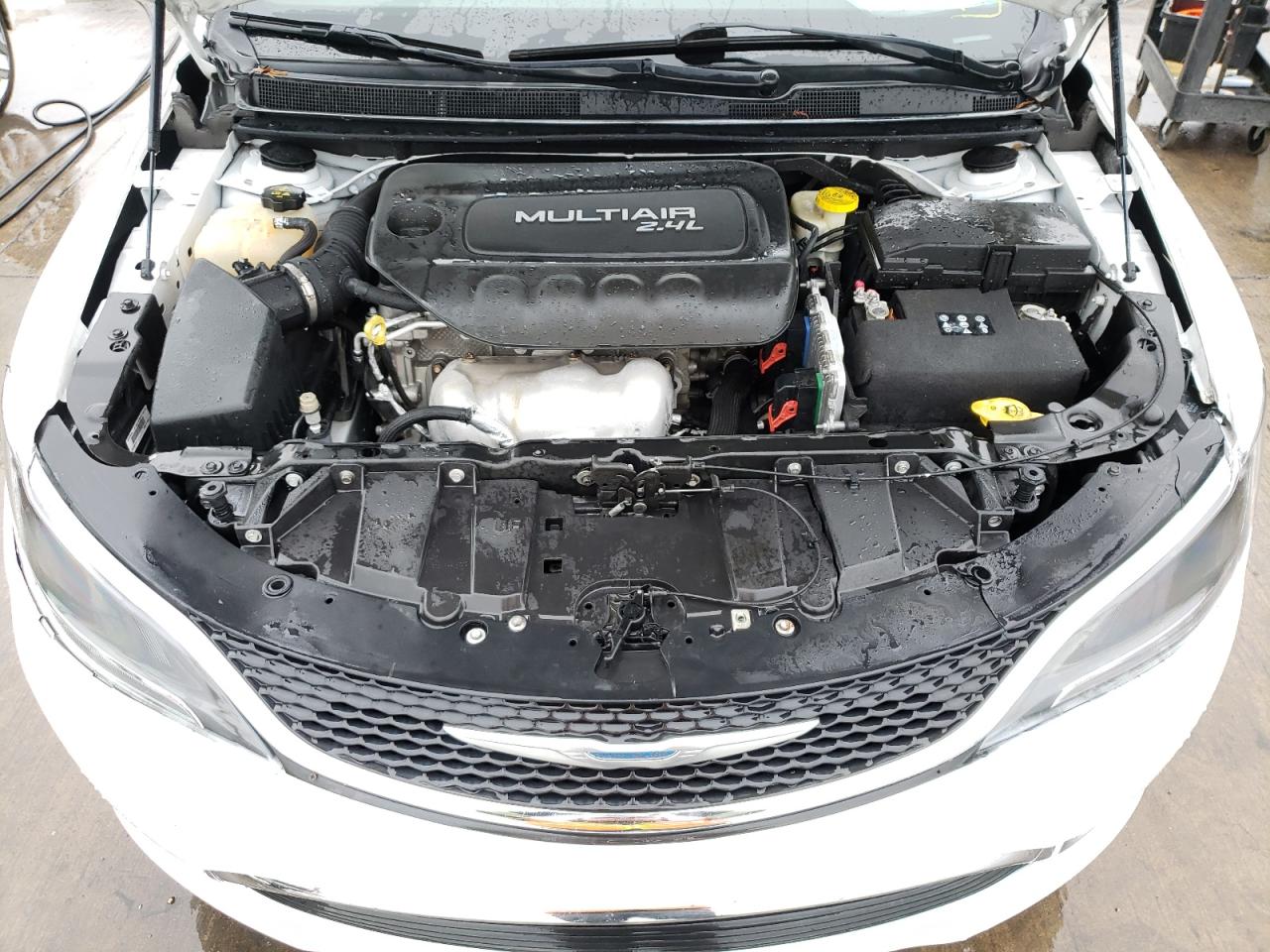Photo 7 from auction – 2016 CHRYSLER 200 LIMITE with VIN 1C3CCCAB5GN133120