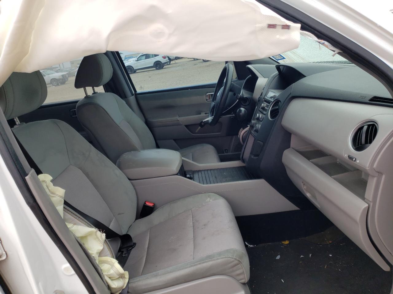 Photo 5 from auction – 2015 HONDA PILOT EX with VIN 5FNYF3H40FB001301