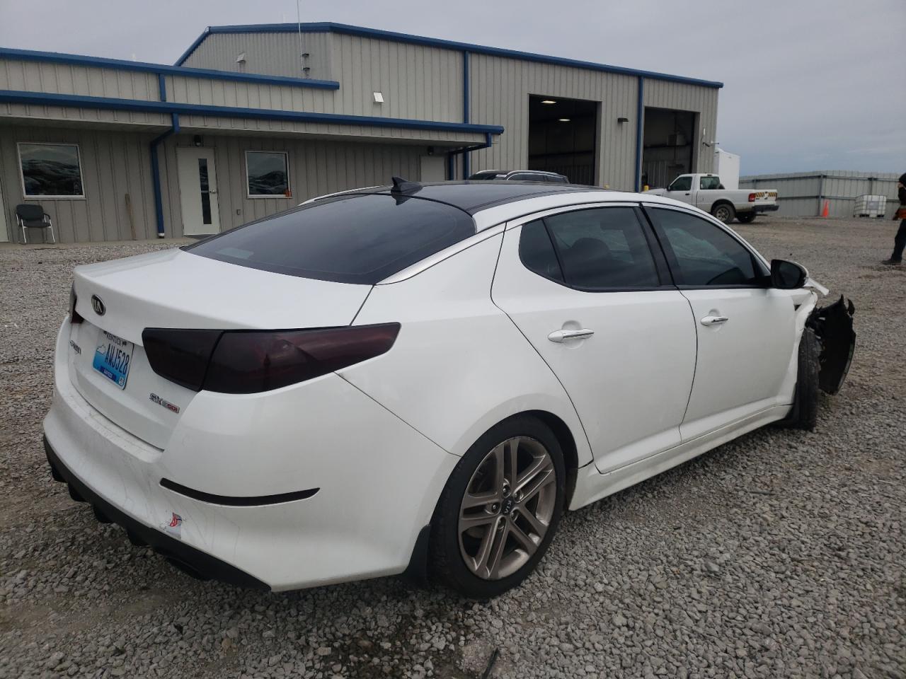 Photo 4 from auction – 2015 KIA OPTIMA SX with VIN 5XXGR4A68FG470797