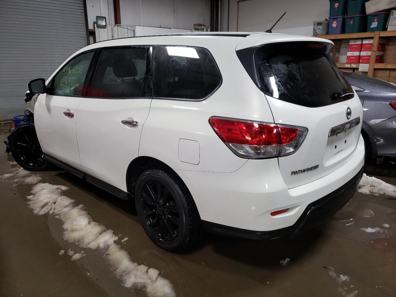Photo 3 from auction – 2014 NISSAN PATHFINDER with VIN 5N1AR2MN1EC621275
