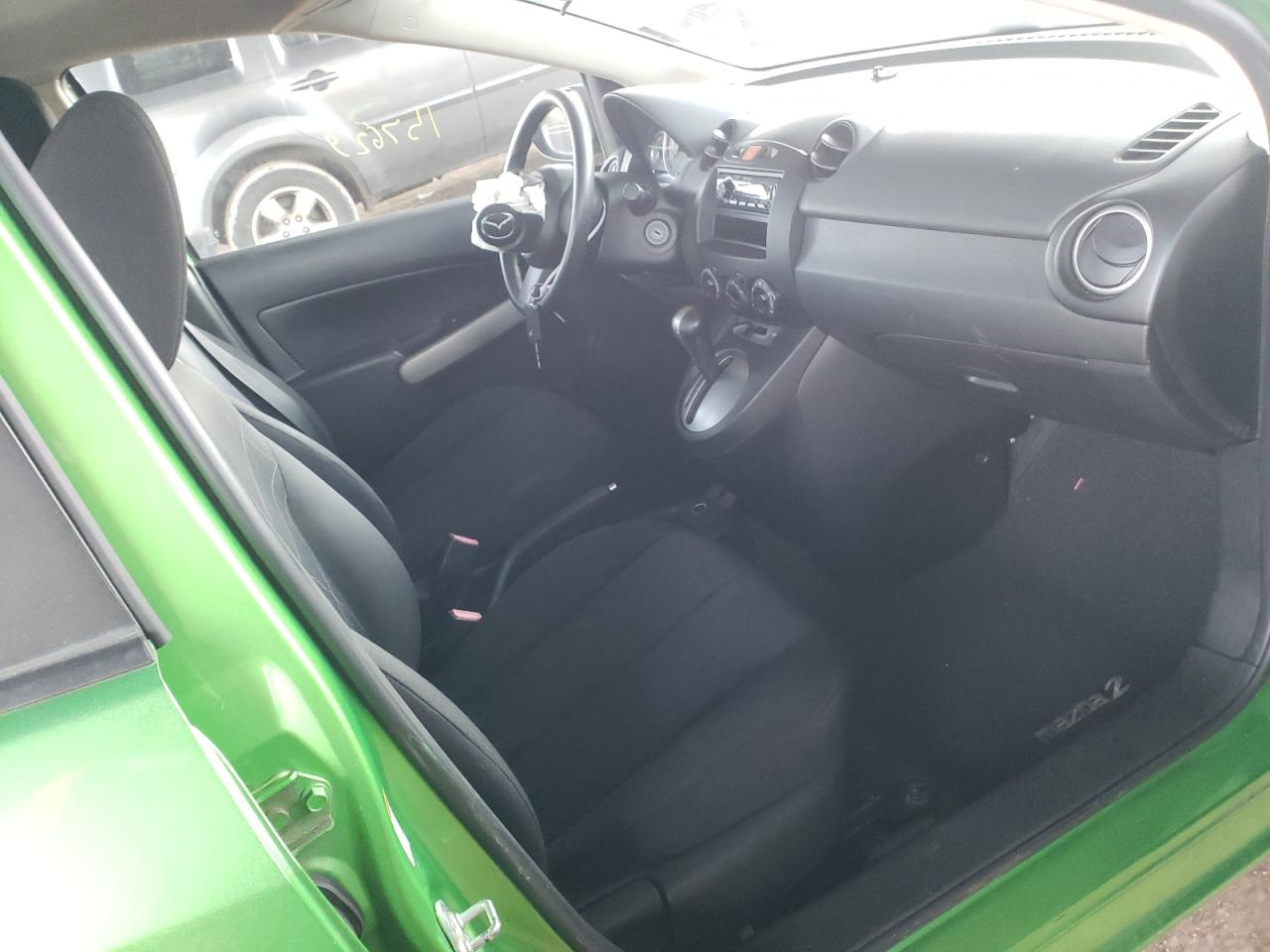 Photo 5 from auction – 2011 MAZDA MAZDA2 with VIN JM1DE1HYXB0127053