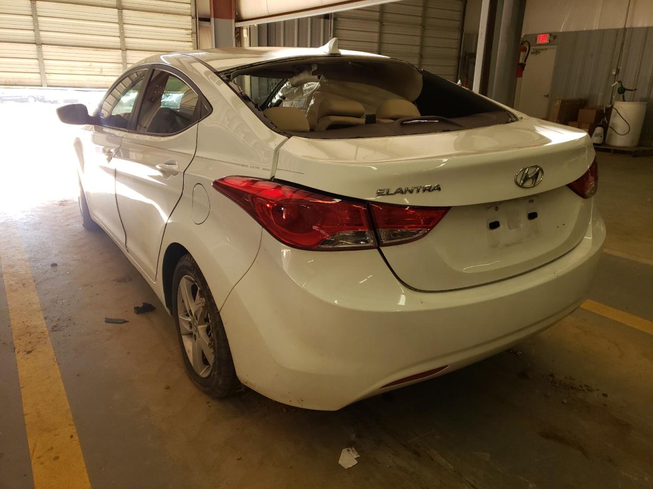 Photo 3 from auction – 2012 HYUNDAI ELANTRA GL with VIN 5NPDH4AE5CH109850