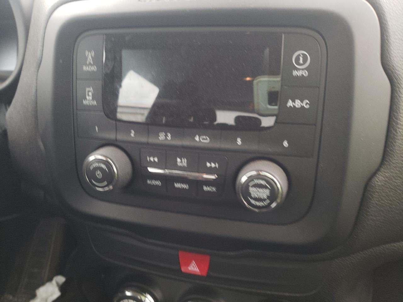 Foto 9 de la subasta – 2017 JEEP RENEGADE con VIN ZACCJBAB2HPG29688