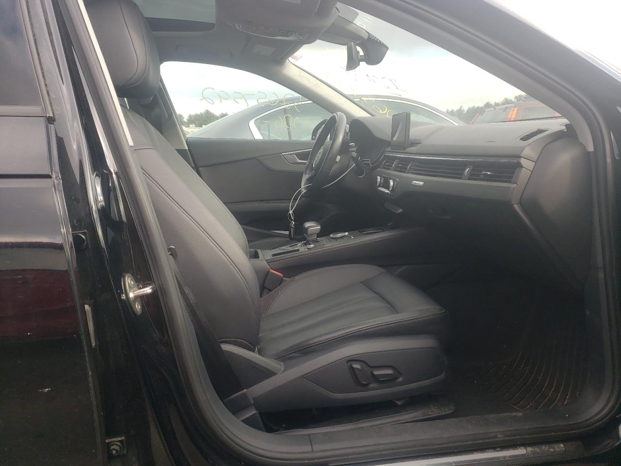 Photo 5 from auction – 2017 AUDI A4 PREMIUM with VIN WAUANAF43HN029817