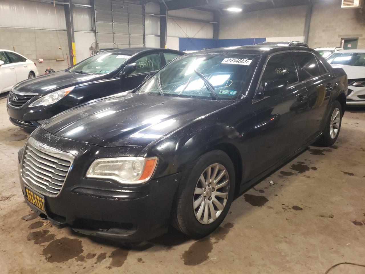Photo 2 from auction – 2014 CHRYSLER 300 with VIN 2C3CCAAG6EH377994