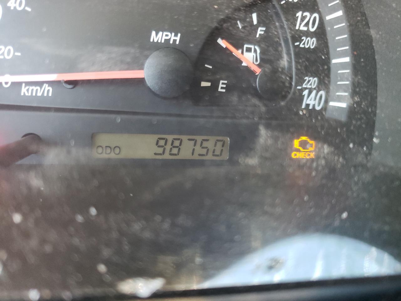 Photo 8 from auction – 2004 TOYOTA CAMRY LE with VIN 4T1BF32KX4U567723