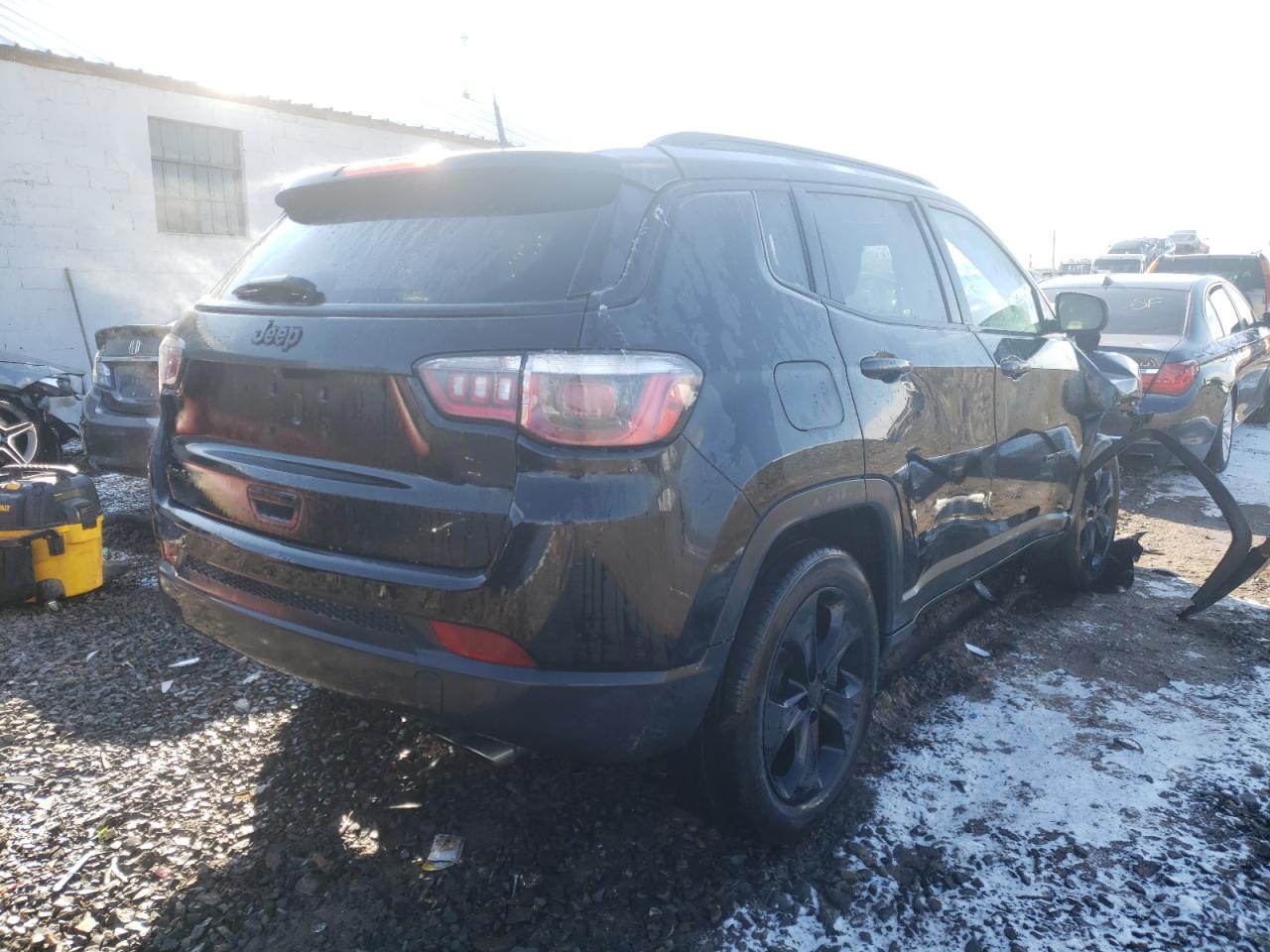 Foto 4 de la subasta – 2019 JEEP COMPASS LA con VIN 3C4NJDBB6KT840024