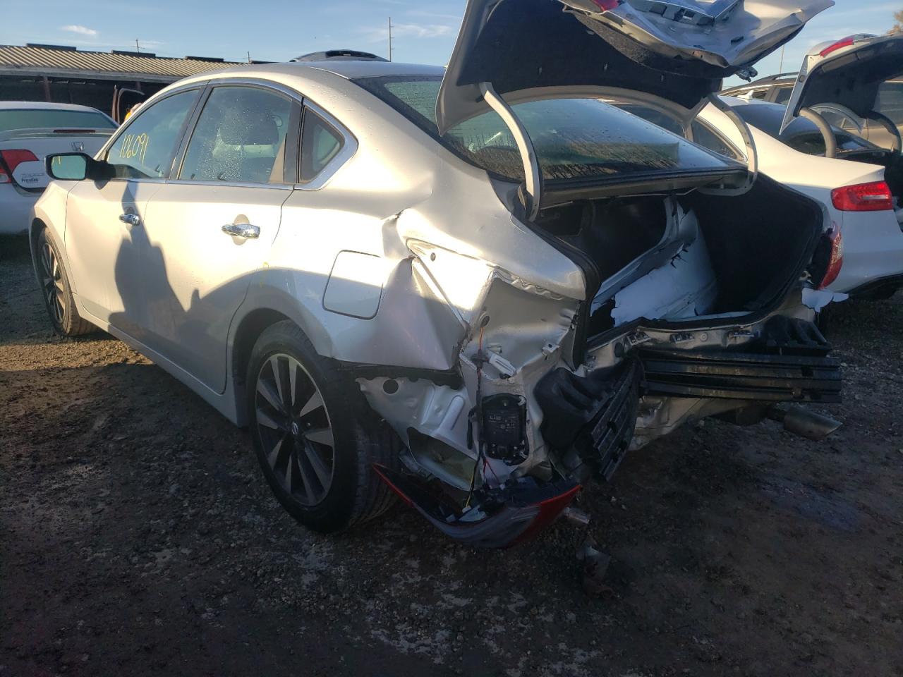 Photo 3 from auction – 2018 NISSAN ALTIMA 2.5 with VIN 1N4AL3AP0JC179302