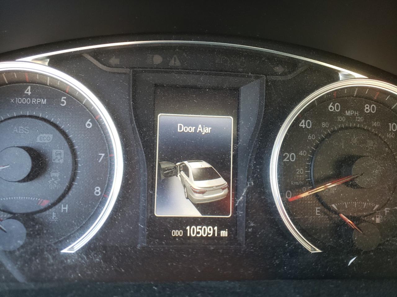 Photo 8 from auction – 2017 TOYOTA CAMRY LE with VIN 4T1BF1FK8HU640642