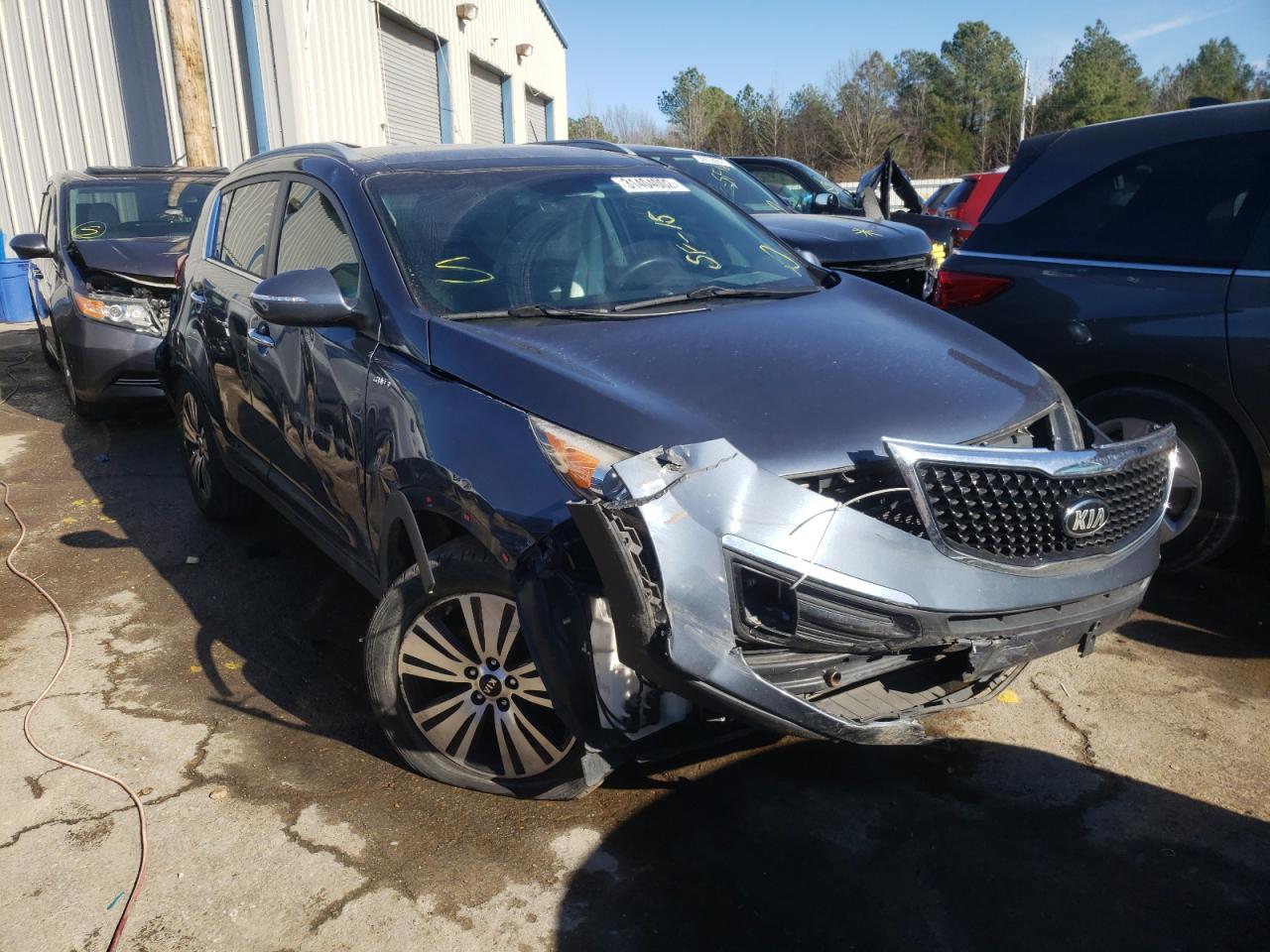 KIA SPORTAGE E 2015 with VIN KNDPCCAC8F7705130 - Photo from auction