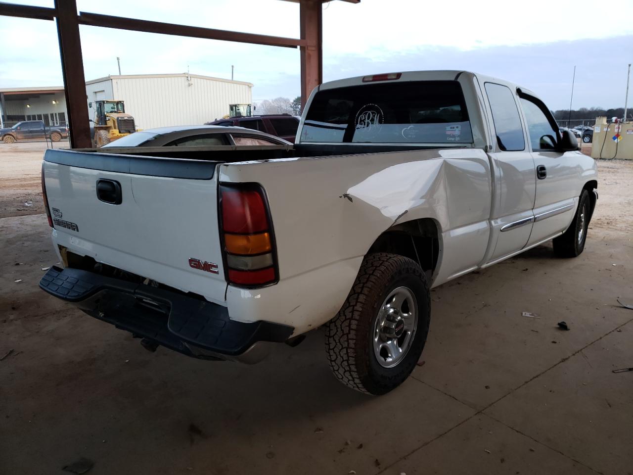 Photo 4 from auction – 2004 GMC NEW SIERRA with VIN 2GTEC19V841114887