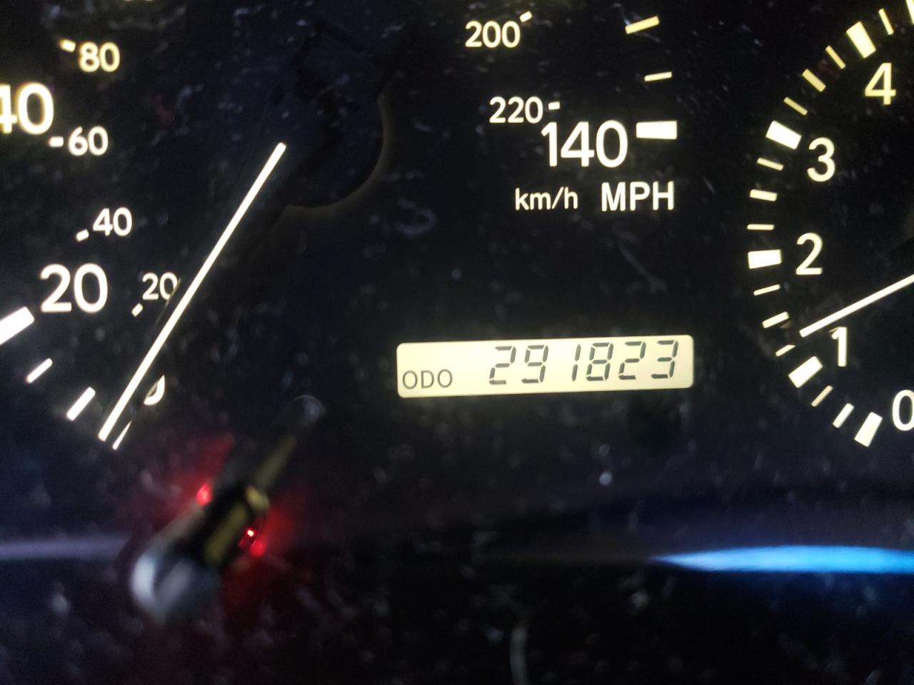 Photo 8 from auction – 1999 LEXUS RX 300 with VIN JT6HF10U4X0010980
