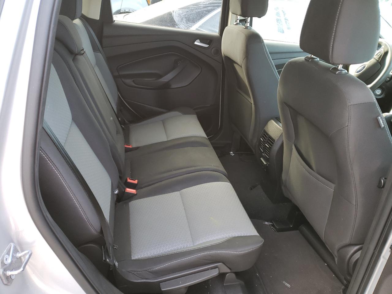 Photo 6 from auction – 2017 FORD ESCAPE SE with VIN 1FMCU0GDXHUE65072