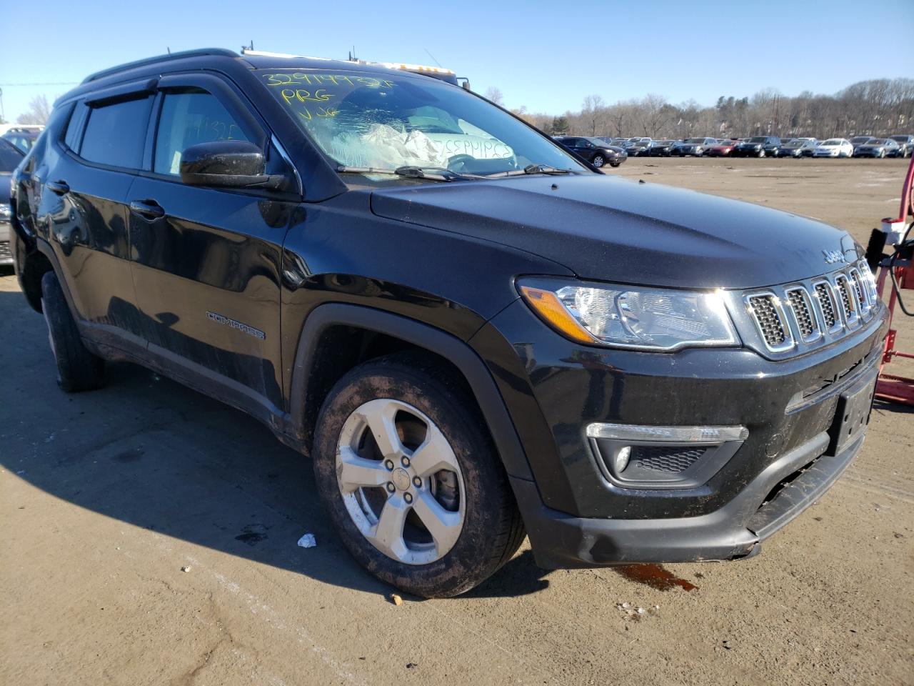JEEP COMPASS LA 2018 with VIN 3C4NJDBB8JT325976 - Photo from auction