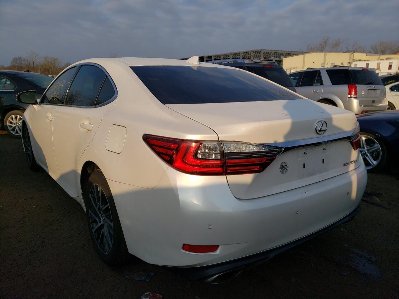 Foto 3 de la subasta – 2016 LEXUS ES 350 con VIN 58ABK1GG5GU020652